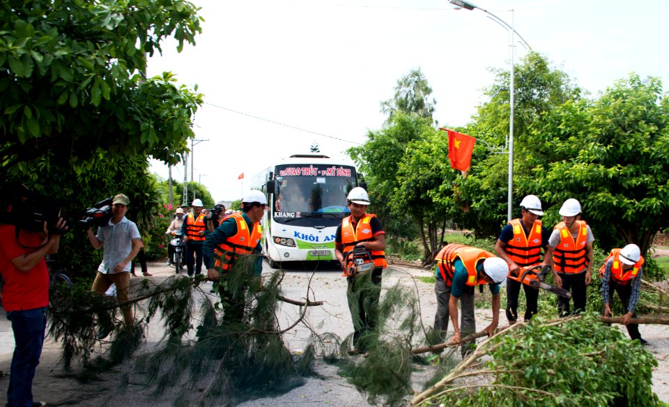 A commune level disaster response drill (27851610565)