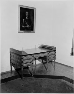 A copy of a desk used by George Washington, made for use in the White House during the administration of President... - NARA - 199967