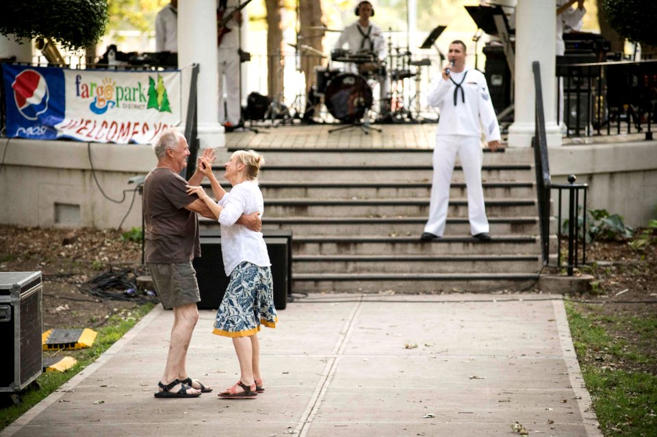 A couple dances to the music of the Navy Band Great Lakes. (19351679974)