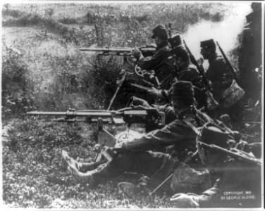 A detachment of French infantry with 2 quick-firing guns (machine guns) LCCN2006685925 photo