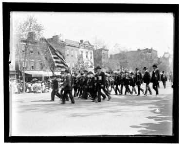 A G.A.R. post in the great parade LCCN2008680938
