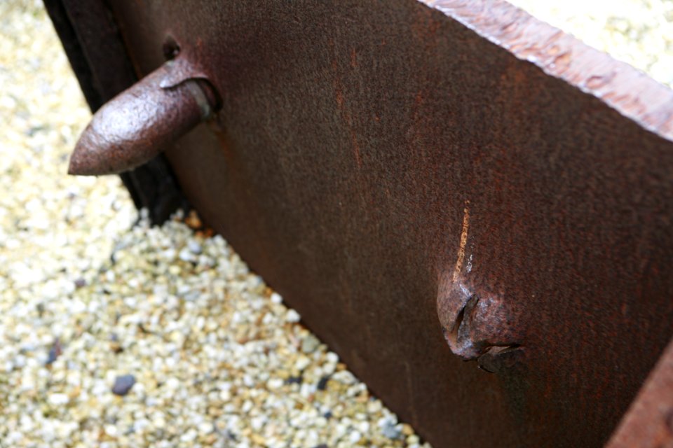 Armour peircing shell penetration mg 8411