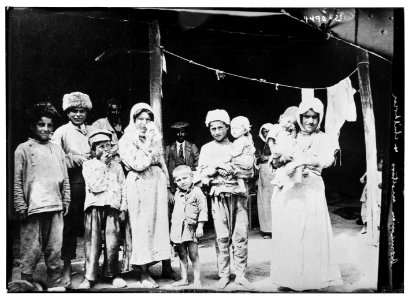 Armenian mothers & children LCCN2014706348 photo