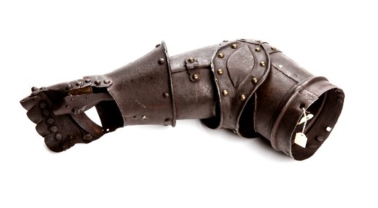 Armsken och rustningshandske, 1600-tal - Livrustkammaren - 106453