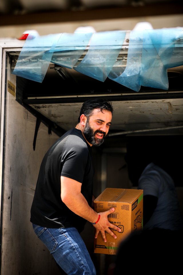 Army and Spirit of America provide essential resources to Afghan evacuees 210822-D-D0477-504