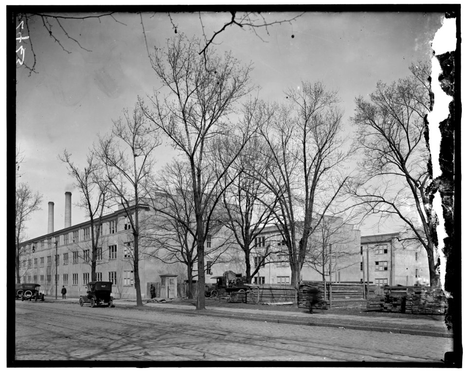 Army & Navy Bldg. at 6th & B LOC hec.13941