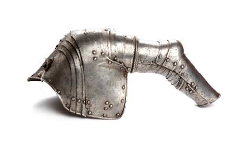 Armskena och axelstycke till rustning, 1600-tal - Livrustkammaren - 106472