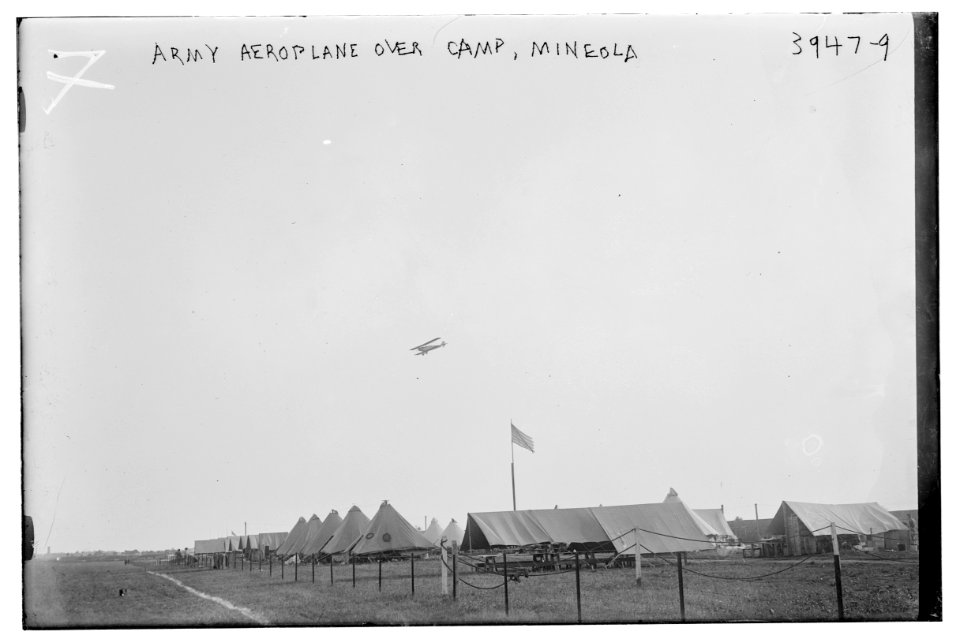 Army Aeroplane Over Camp, Mineola LCCN2014702467
