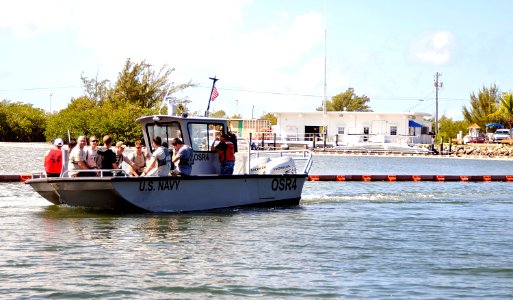 Army Aviators, NAS Key West SAR team up 140304-N-YB753-011