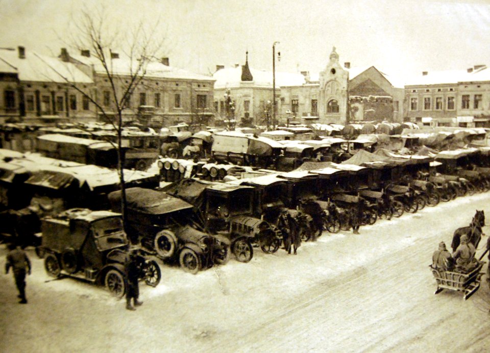 Army cars, Austo-Hungarian Troops at War, 1916 (32651876434)