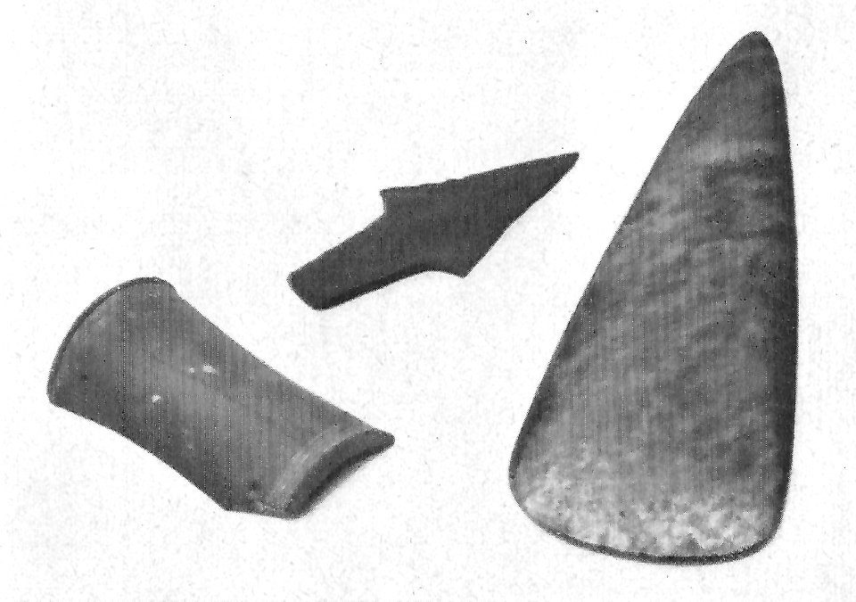 Armschutzplatte, Kupferdolch Das Jadeitbeil aus Morsleben ist 23 cm lang