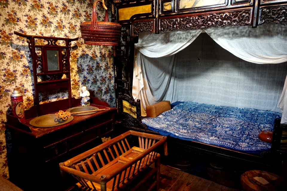 Bedroom - Yin Yu Tang House - Peabody Essex Museum - DSC06747