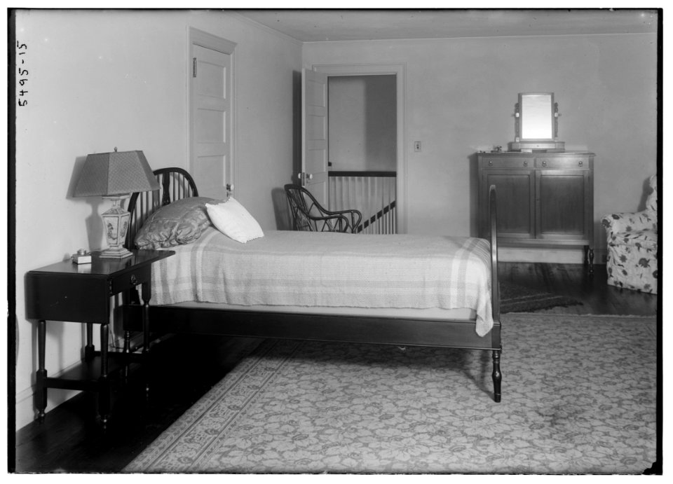 Bedroom LCCN2014712839