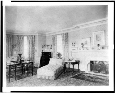 Bedroom with fireplace, and padded chaise longue, in home of Edmund Cogswell Converse, Greenwich, Connecticut LCCN94502516 photo