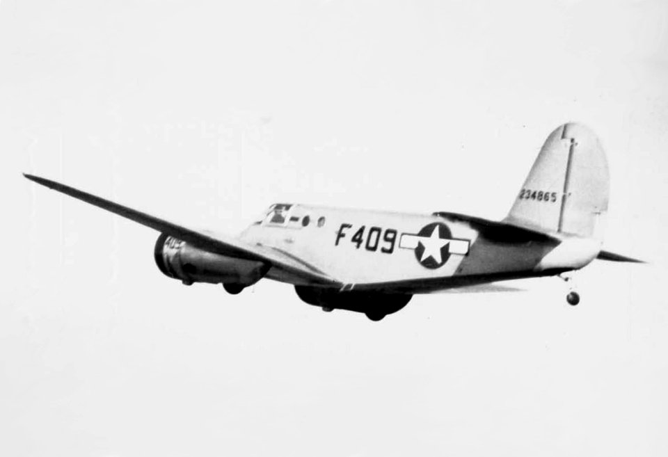 Beechcraft AT-10 F-409 - Freeman Field IL