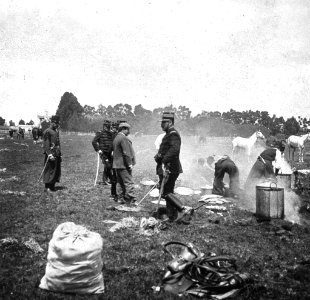 C47f486. Cocinando para la tropa
