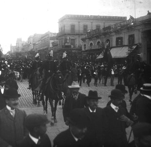 C46f489. Acto del partido colorado en 18 de Julio