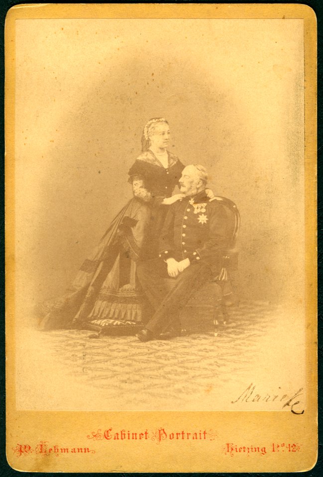 Cabinet Portrait Wilhelm Lehmann Hitzing No. 12 neben Dommayers Casino Bildseite Atelieraufnahme der exilierten Königin Marie von Hannover mit ihrem Ehegatten König Georg V