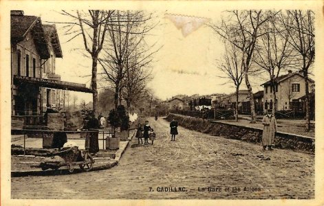 Cadillac-sur-Garonne - Gare et allées
