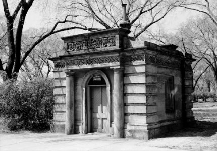 Capitol gatehouse