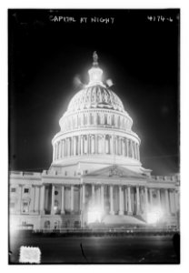 Capitol at night LCCN2014704307