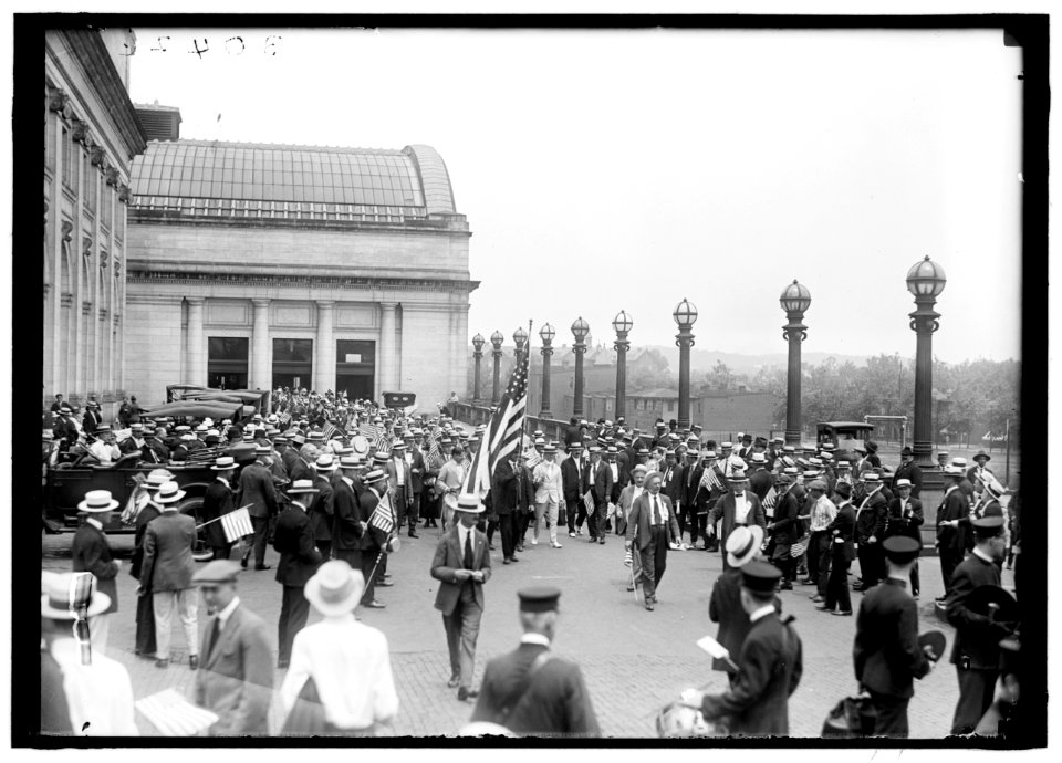 CAPITOL, U.S. VISITORS, ETC. 'WETS' DEMONSTRATION LCCN2016870053