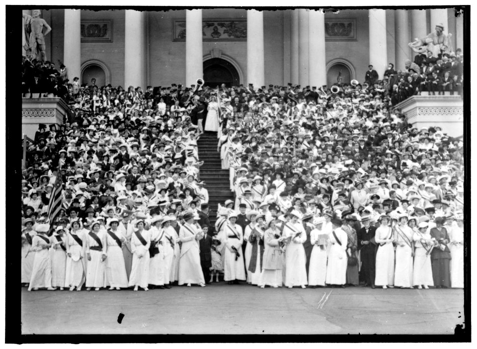 CAPITOL, U.S. VISITORS, ETC. WOMAN SUFFRAGE LCCN2016865509