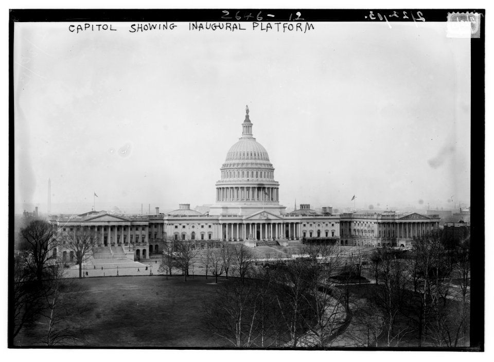 Capitol showing inaugural platform LCCN2014692620
