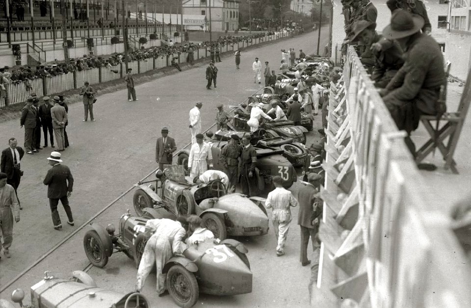 Carrera automóvilistica en el circuito de Lasarte (237 de 493) - Fondo Car-Kutxa Fototeka