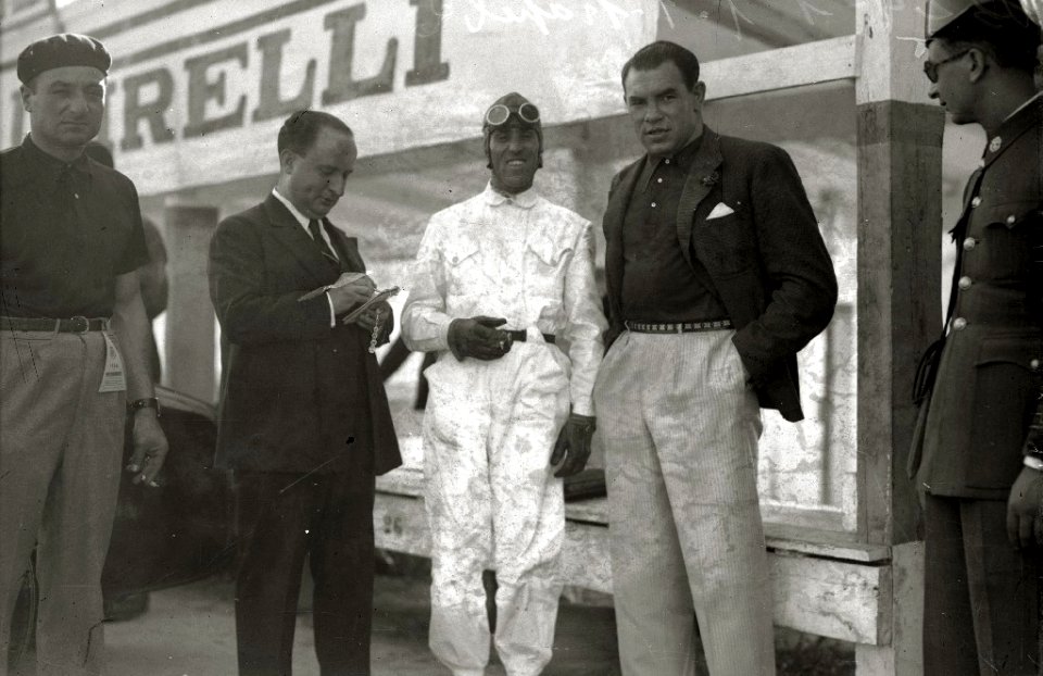 Carrera automóvilistica en el circuito de Lasarte (296 de 493) - Fondo Car-Kutxa Fototeka