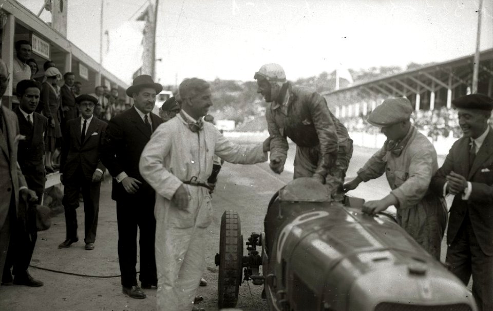 Carrera automóvilistica en el circuito de Lasarte (259 de 493) - Fondo Car-Kutxa Fototeka