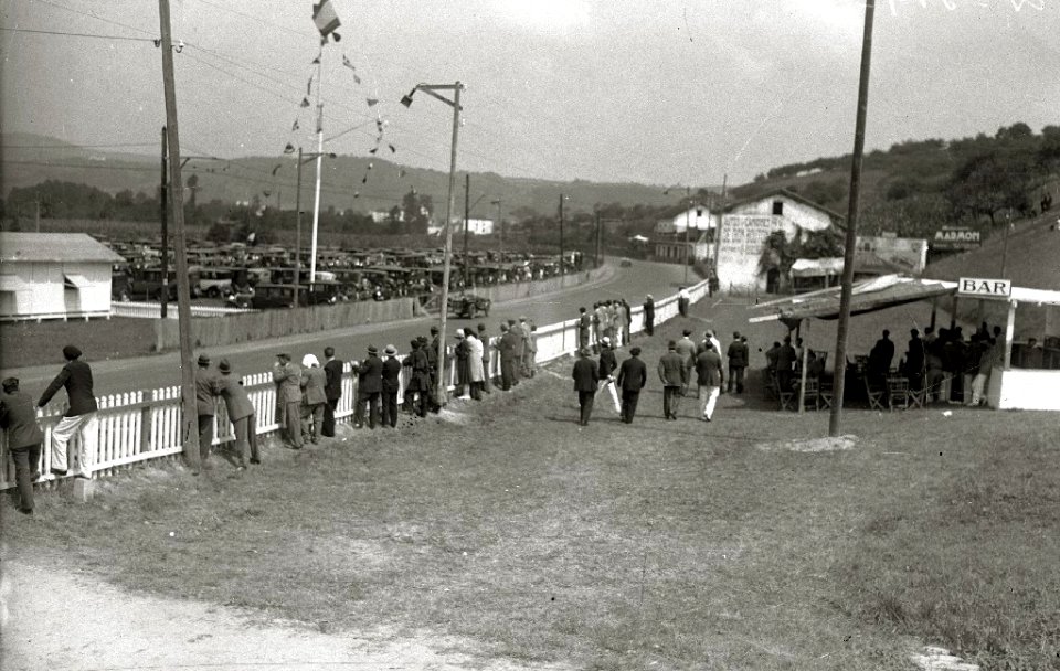 Carrera automóvilistica en el circuito de Lasarte (246 de 493) - Fondo Car-Kutxa Fototeka