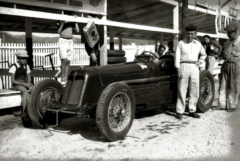 Carrera automóvilistica en el circuito de Lasarte (301 de 493) - Fondo Car-Kutxa Fototeka