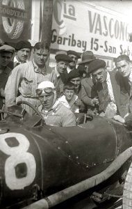 Carrera automóvilistica en el circuito de Lasarte (266 de 493) - Fondo Car-Kutxa Fototeka