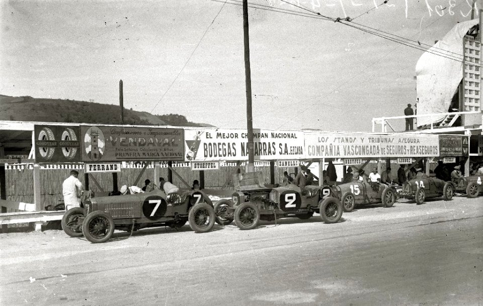 Carrera automóvilistica en el circuito de Lasarte (251 de 493) - Fondo Car-Kutxa Fototeka