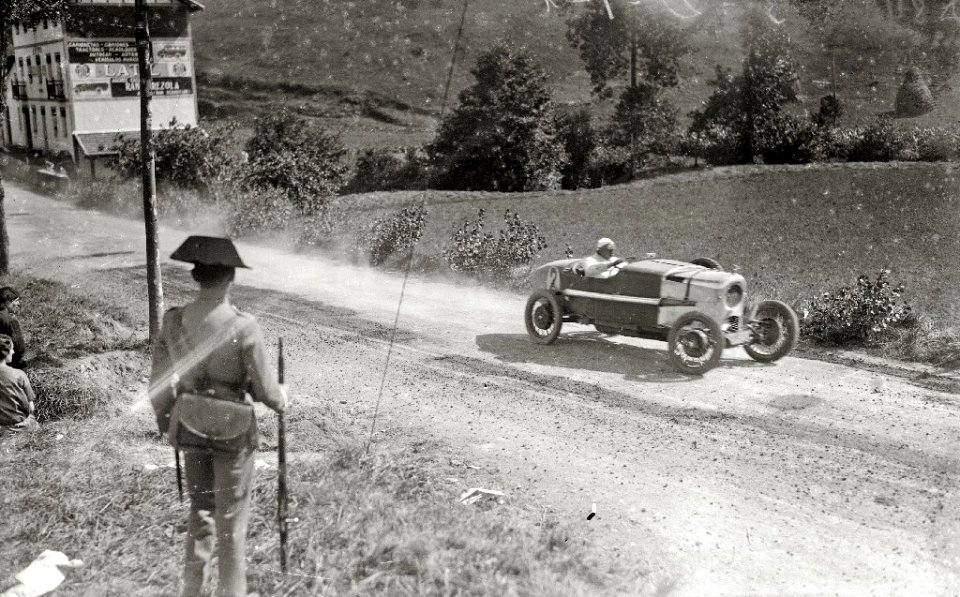 Carrera automóvilistica en el circuito de Lasarte (79 de 493) - Fondo Car-Kutxa Fototeka