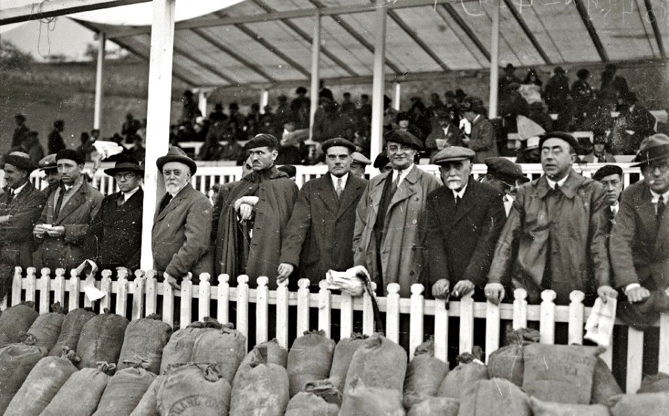 Carrera automóvilistica en el circuito de Lasarte (62 de 493) - Fondo Car-Kutxa Fototeka