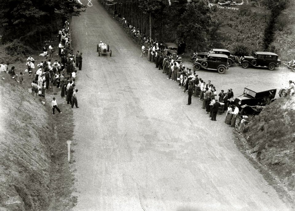 Carrera automóvilistica en el circuito de Lasarte (292 de 493) - Fondo Car-Kutxa Fototeka