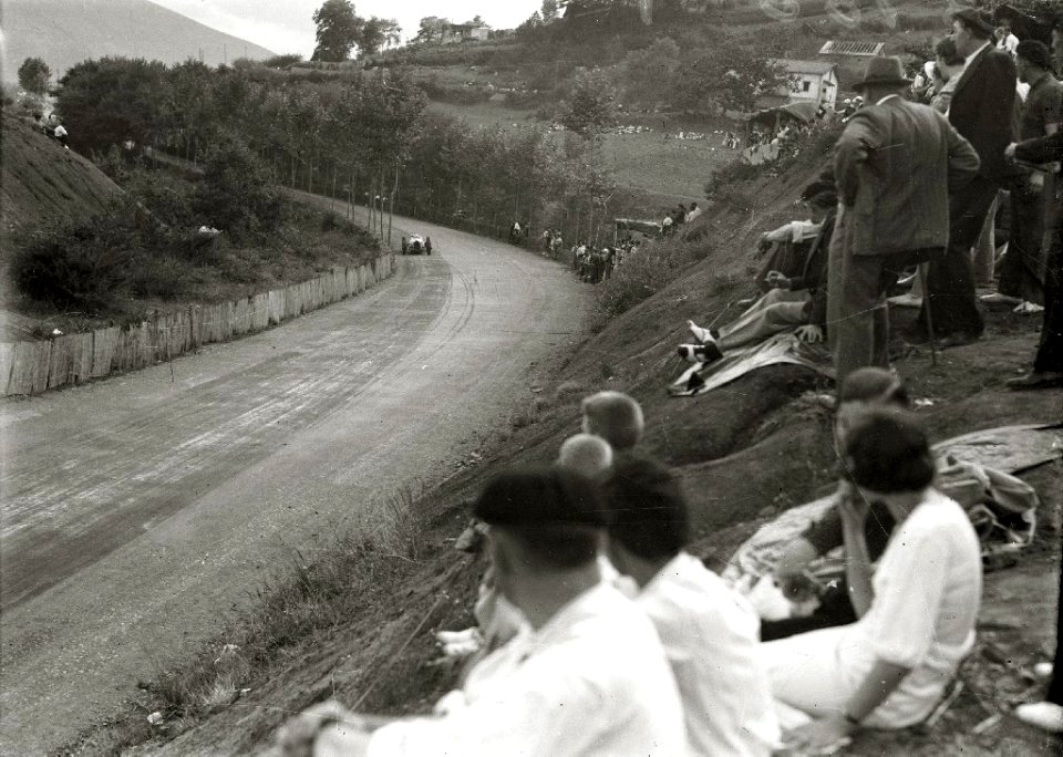 Carrera automóvilistica en el circuito de Lasarte (325 de 493) - Fondo Car-Kutxa Fototeka