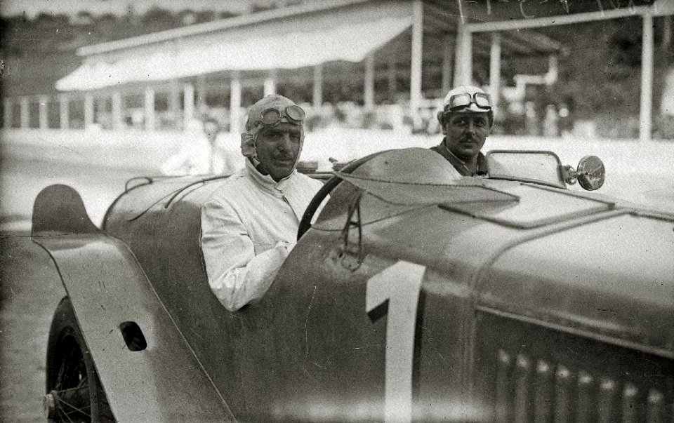 Carrera automóvilistica en el circuito de Lasarte (45 de 493) - Fondo Car-Kutxa Fototeka