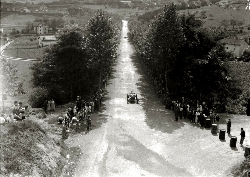Carrera automóvilistica en el circuito de Lasarte (326 de 493) - Fondo Car-Kutxa Fototeka