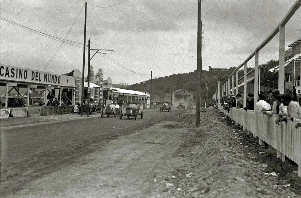 Carrera automóvilistica en el circuito de Lasarte (55 de 493) - Fondo Car-Kutxa Fototeka