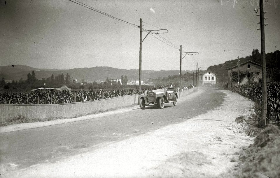Carrera automóvilistica en el circuito de Lasarte (40 de 493) - Fondo Car-Kutxa Fototeka