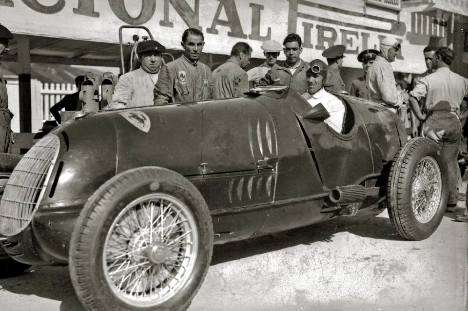 Carrera automóvilistica en el circuito de Lasarte (300 de 493) - Fondo Car-Kutxa Fototeka