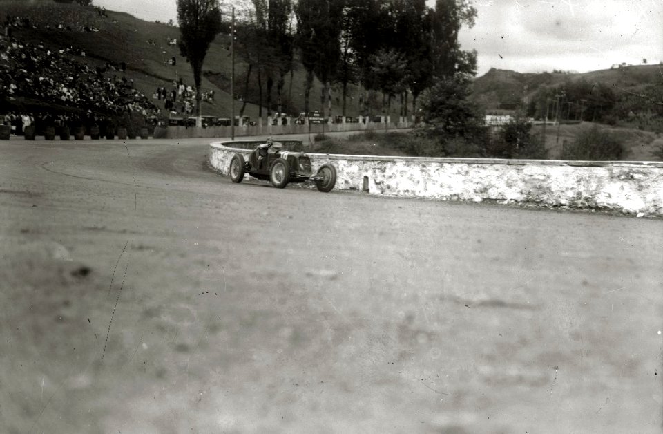 Carrera automóvilistica en el circuito de Lasarte (278 de 493) - Fondo Car-Kutxa Fototeka
