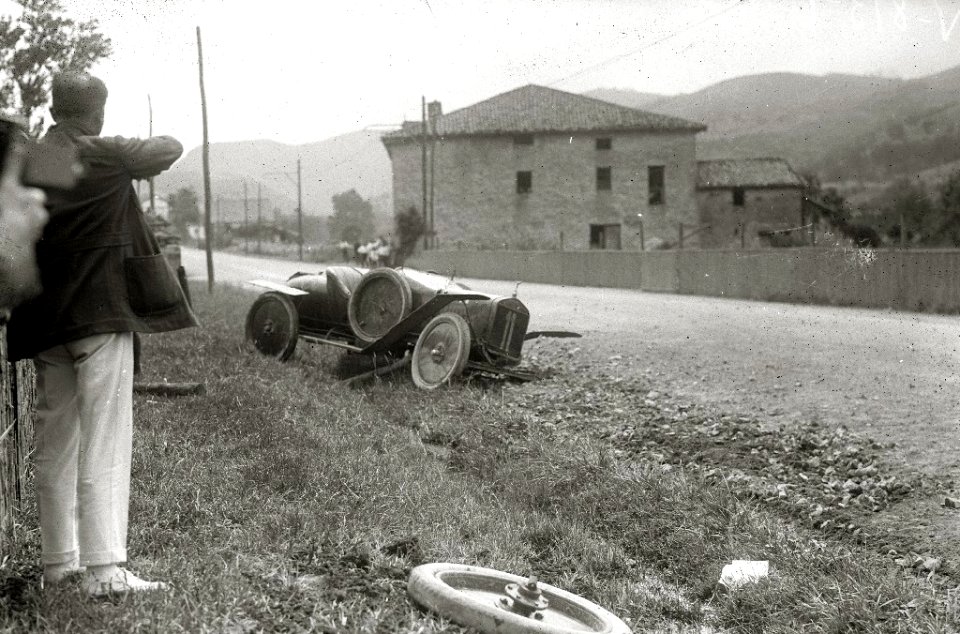 Carrera automóvilistica en el circuito de Lasarte (49 de 493) - Fondo Car-Kutxa Fototeka