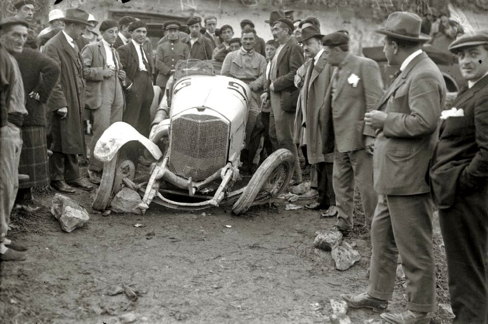 Carrera automóvilistica en el circuito de Lasarte (70 de 493) - Fondo Car-Kutxa Fototeka