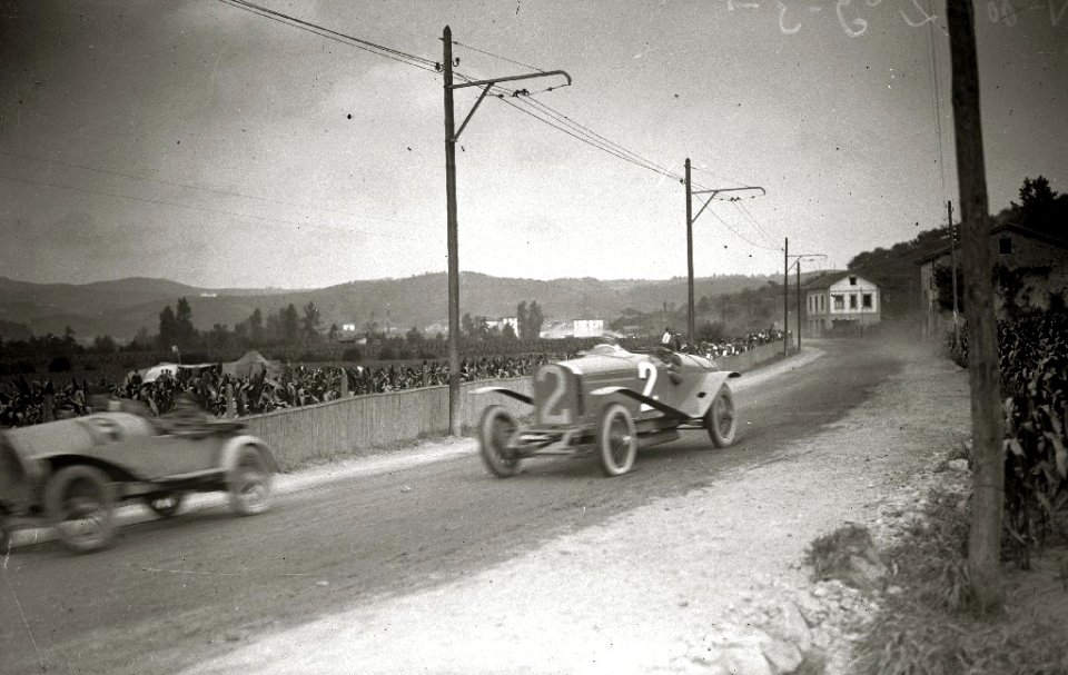 Carrera automóvilistica en el circuito de Lasarte (41 de 493) - Fondo Car-Kutxa Fototeka