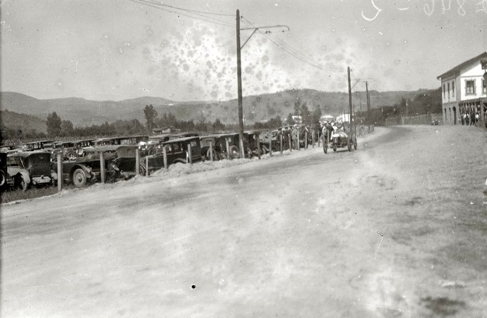 Carrera automóvilistica en el circuito de Lasarte (80 de 493) - Fondo Car-Kutxa Fototeka