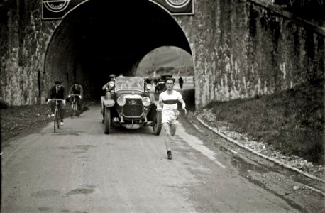 Carrera de cross 'Vuelta a San Sebastián' organizado por el Club Deportivo Fortuna (2 de 5) - Fondo Car-Kutxa Fototeka